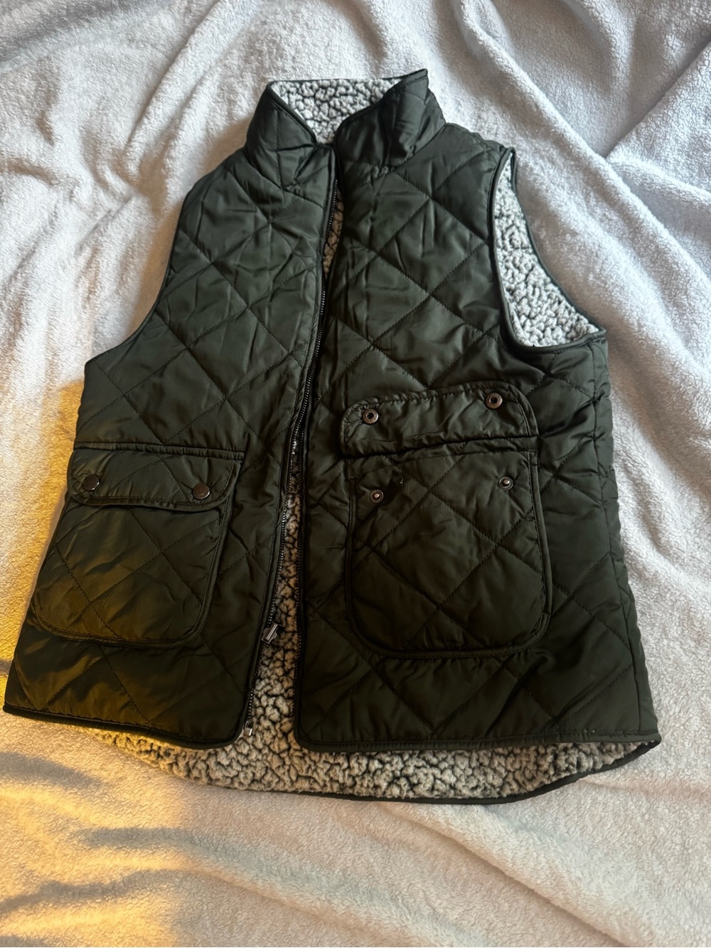 Women’s Quilted Fleece-Lined Vest - Olive Green